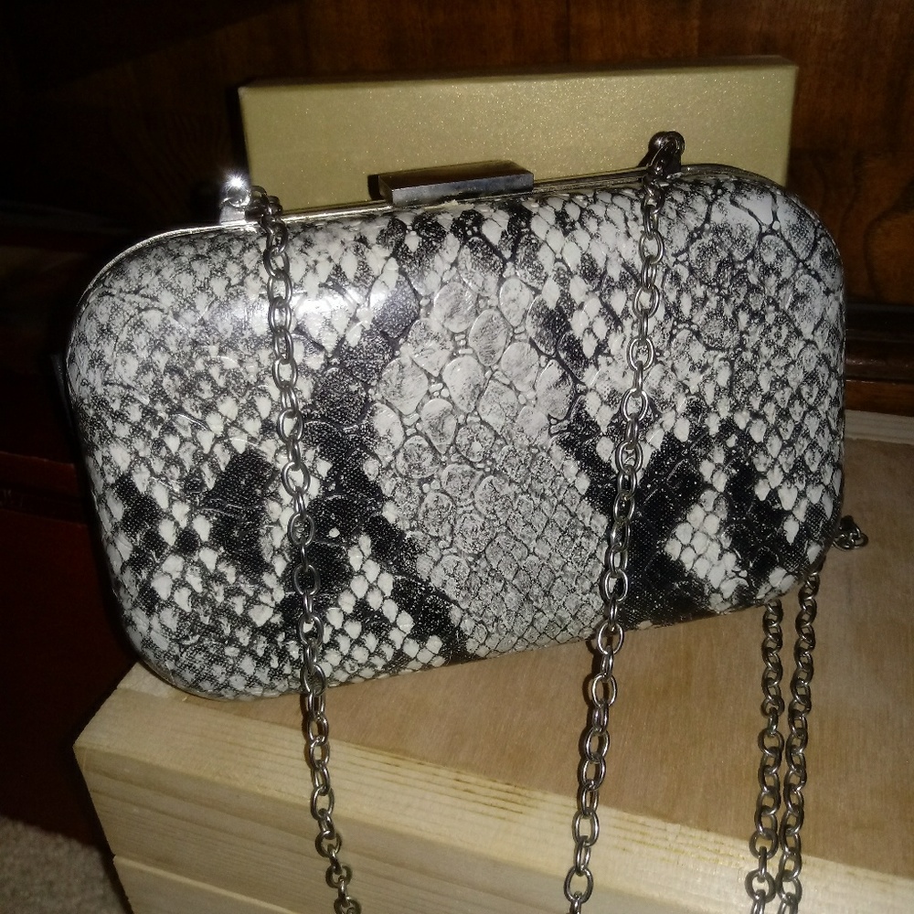Clutch/ cross body bag